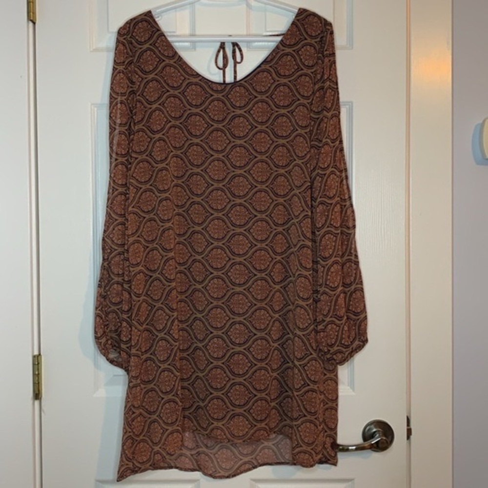 Paper Crane Shift Dress Browns Rust Navy
Wornen's Size Large Chiffon with Liner